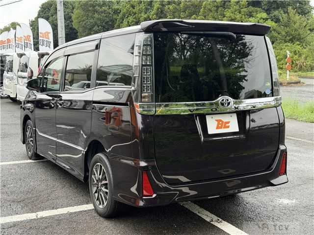 2014 Toyota Voxy