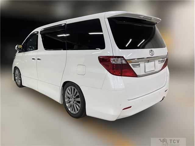2013 Toyota Alphard