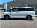 2013 Toyota Estima Hybrid