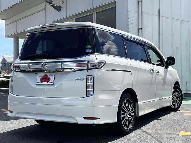 2017 Nissan Elgrand