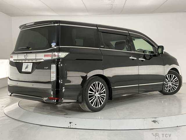 2016 Nissan Elgrand