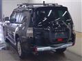 2014 Mitsubishi Pajero