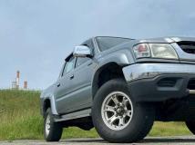 2003 Toyota Hilux