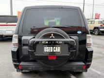 2012 Mitsubishi Pajero