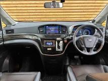 2016 Nissan Elgrand