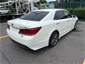 2014 Toyota Crown Hybrid
