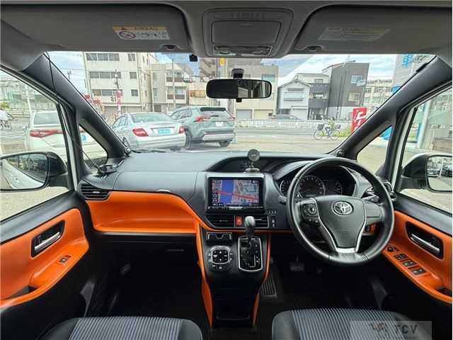 2014 Toyota Voxy