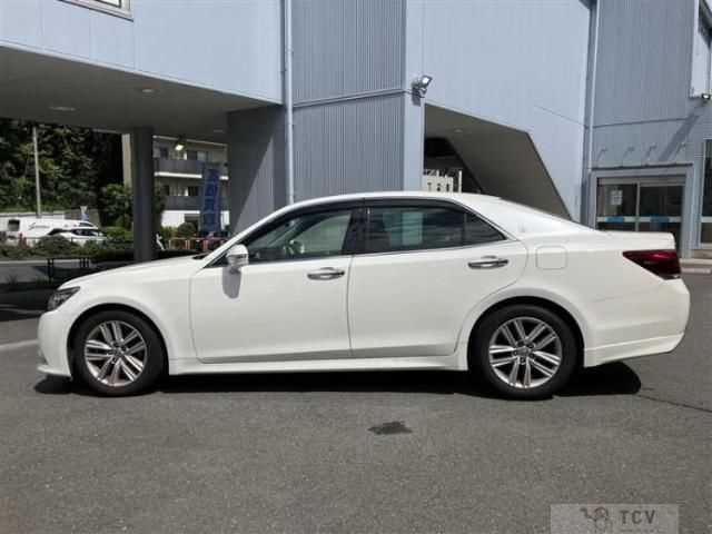 2013 Toyota Crown