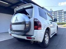 2006 Mitsubishi Pajero