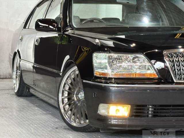 2001 Toyota Crown Majesta