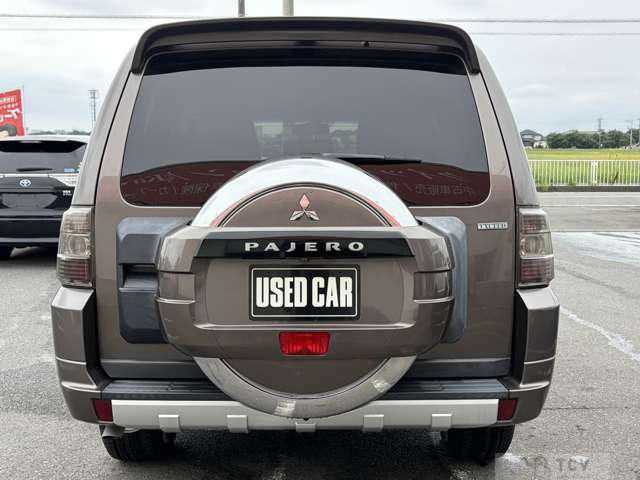 2011 Mitsubishi Pajero