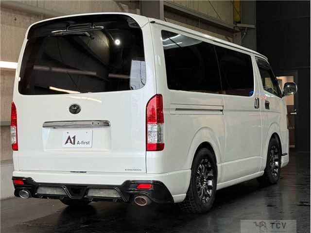 2014 Toyota Regiusace Van