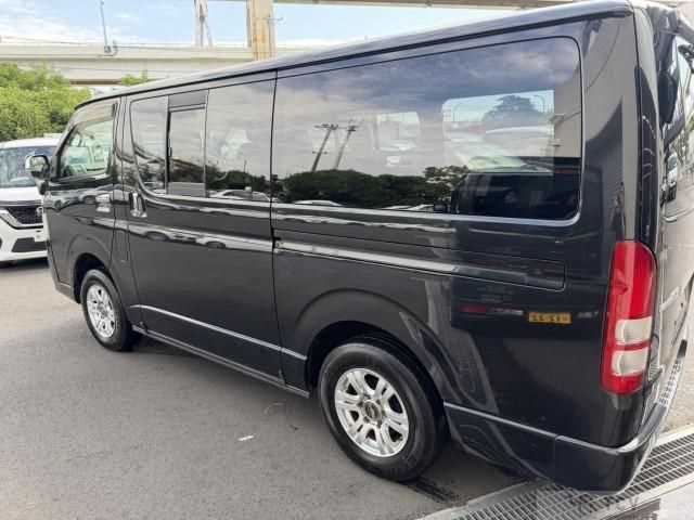 2011 Toyota Regiusace Van