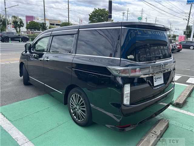 2015 Nissan Elgrand