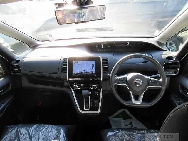 2017 Nissan Serena