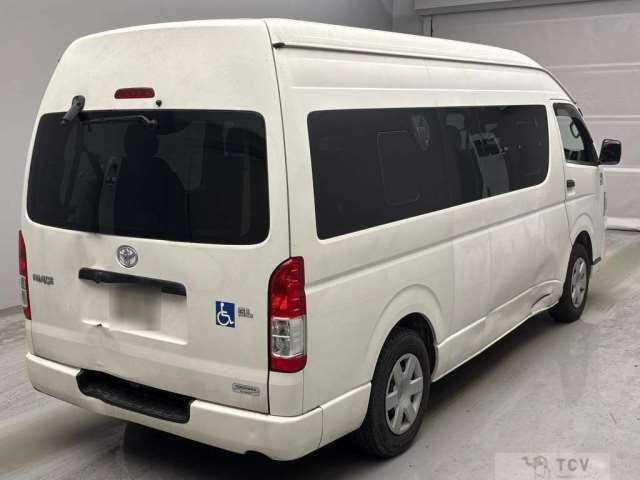2014 Toyota Hiace Commuter