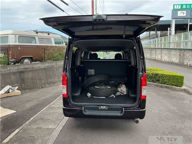 2014 Toyota Hiace