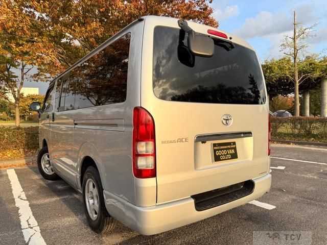 2012 Toyota Hiace Van