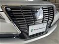 2013 Toyota Crown Hybrid