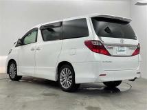 2013 Toyota Alphard