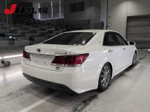 2014 Toyota Crown Hybrid