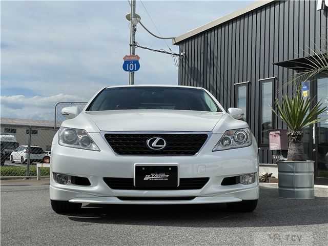 2010 Lexus LS