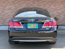 2013 Toyota Crown Hybrid
