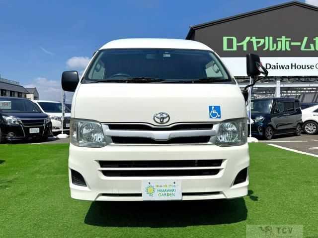 2013 Toyota Regiusace Van