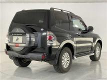 2015 Mitsubishi Pajero