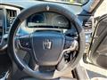 2014 Toyota Crown Hybrid