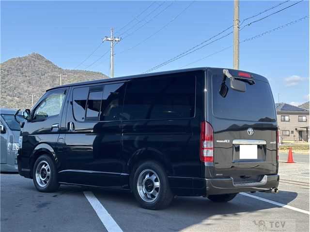 2007 Toyota Regiusace Van