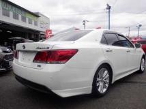 2014 Toyota Crown Hybrid