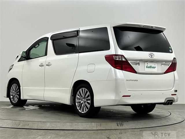 2013 Toyota Alphard