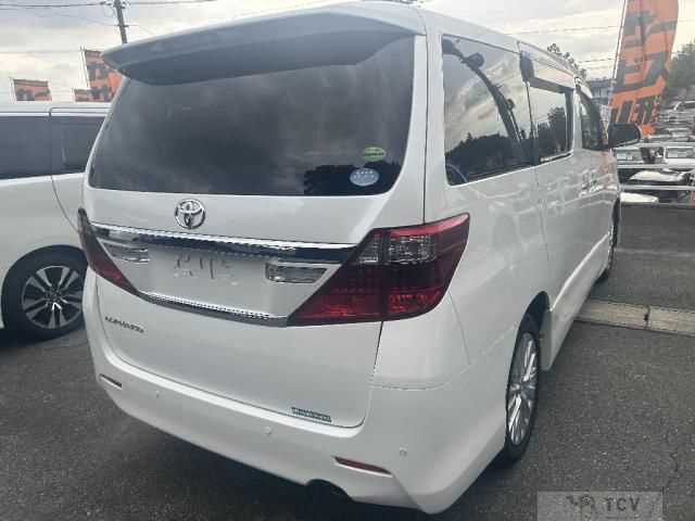 2013 Toyota Alphard
