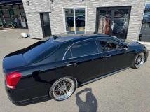 2011 Toyota Crown Majesta