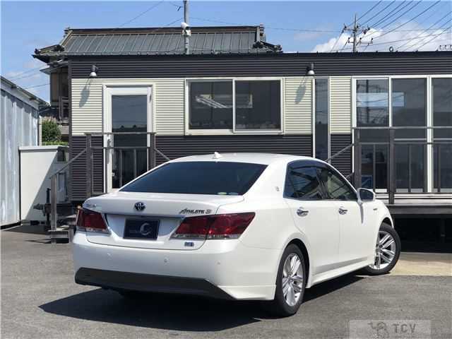 2013 Toyota Crown Hybrid