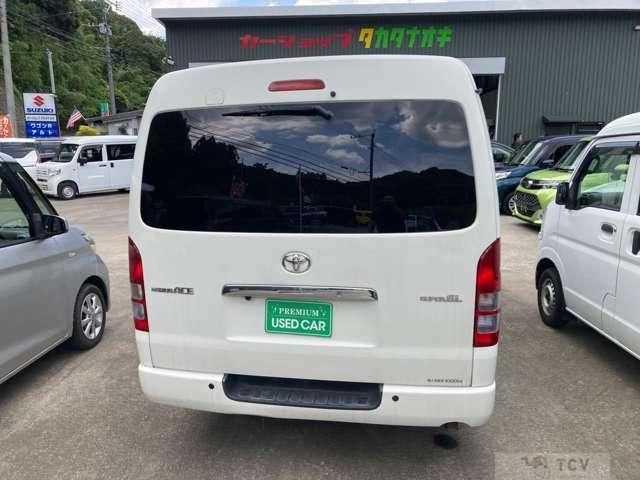 2010 Toyota Regiusace Van