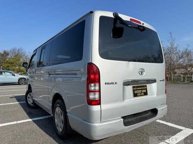 2011 Toyota Hiace Van