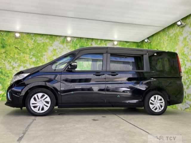 2015 Honda Step WGN