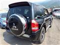 2005 Mitsubishi Pajero