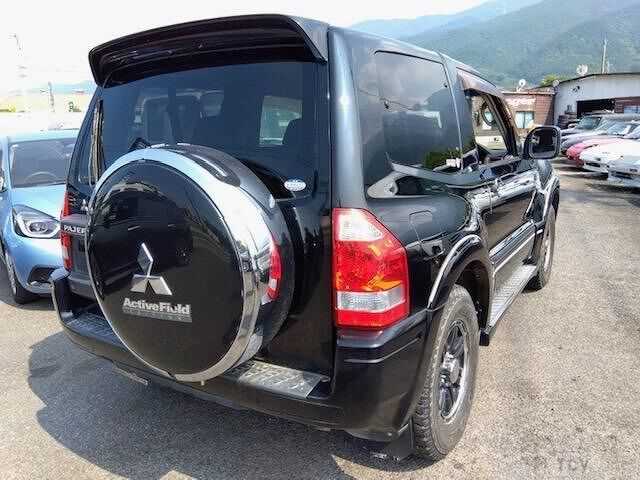 2005 Mitsubishi Pajero