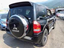 2005 Mitsubishi Pajero