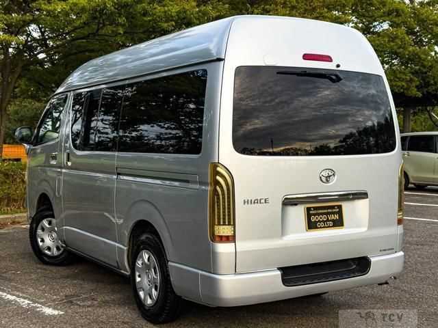 2010 Toyota Hiace Van