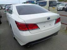 2014 Toyota Crown Hybrid
