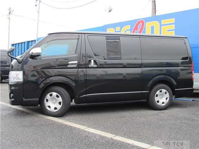 2010 Toyota Hiace Van