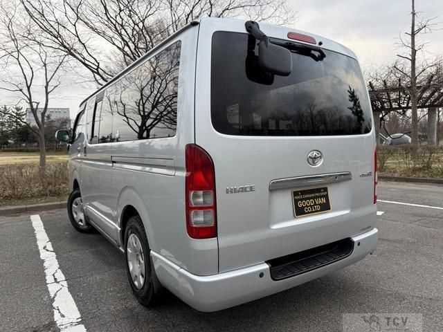 2009 Toyota Hiace Van