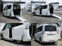 2014 Nissan Serena