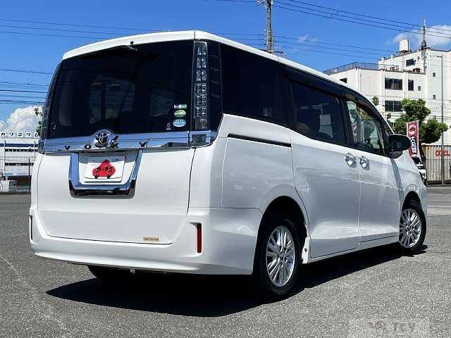 2014 Toyota Voxy