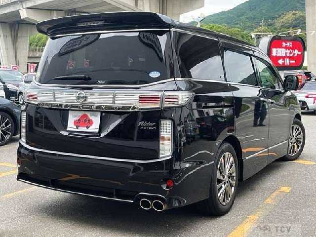 2015 Nissan Elgrand