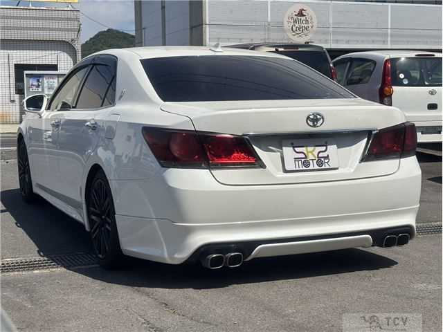 2013 Toyota Crown